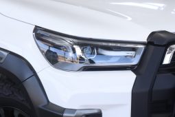 2022 Toyota Hilux 2.8GD6 D/C 4×2 LEGEND A/T full
