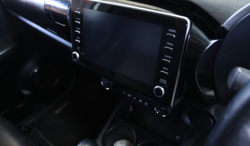 2022 Toyota Hilux 2.8GD6 D/C 4×2 LEGEND A/T full